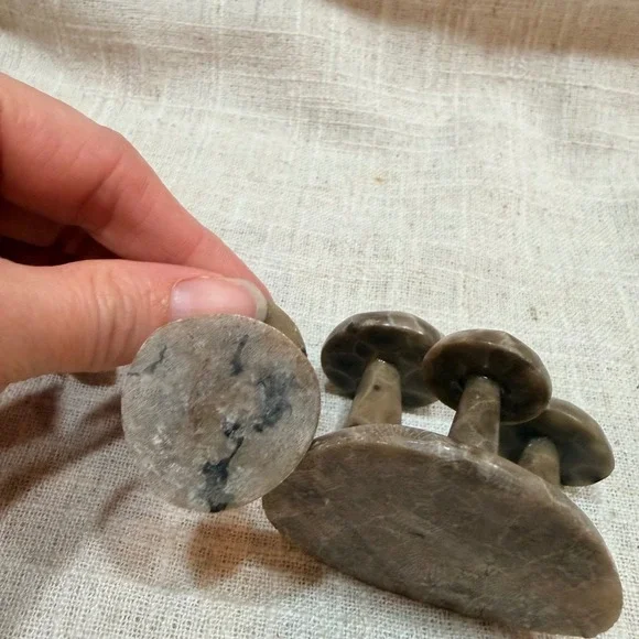 Vintage Hand Carved Petoskey Stone Mushroom Figurines Set of 2 Michigan Fossil - Picture 7 of 9